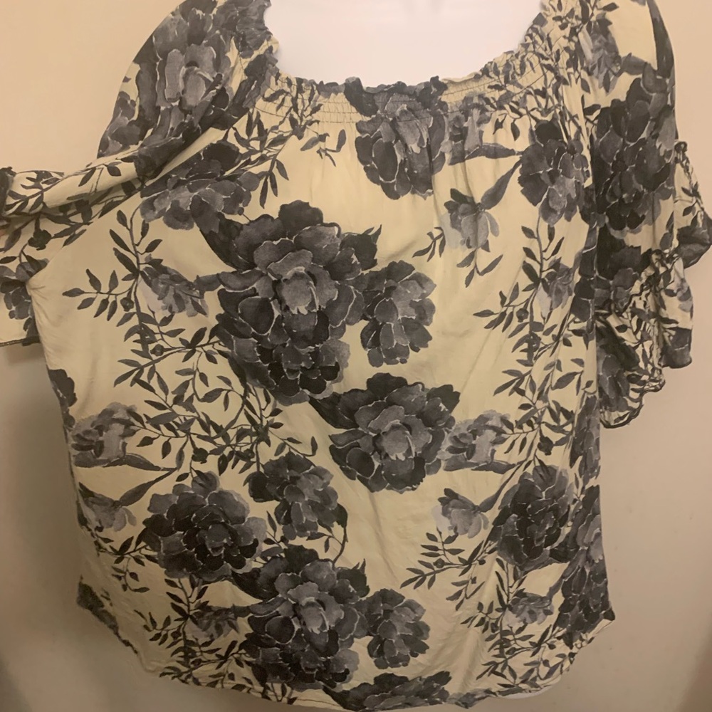 Weekend by Suzanne Betro Off The Shoulder Floral Ruffle Sleeve Top Sz XL - Picture 7 of 14